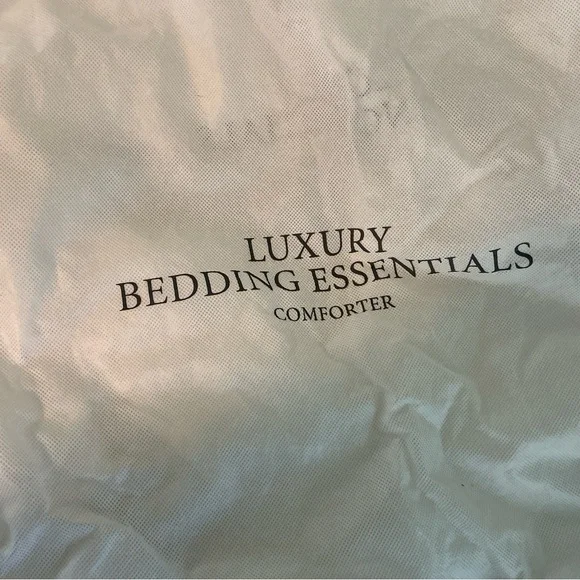 Restoration Hardware - Picture 5 of 8